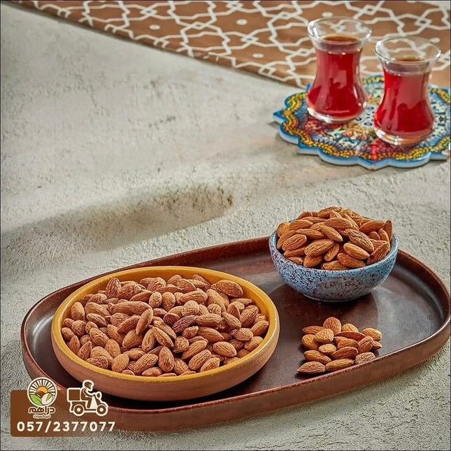 لوز مقشر محمص